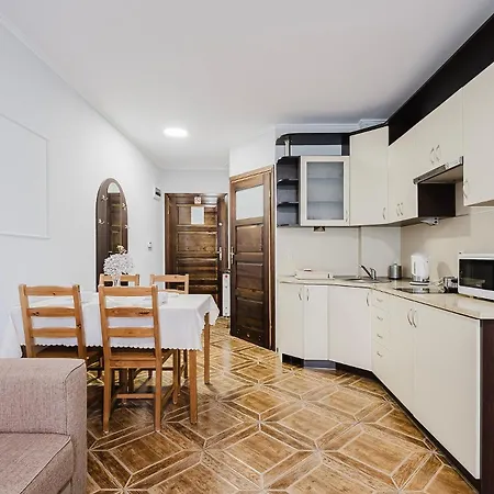 Pionow Rodzinne Urocza 10 Krynica Morska