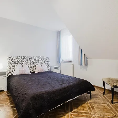 Pionow Rodzinne Urocza 10 *