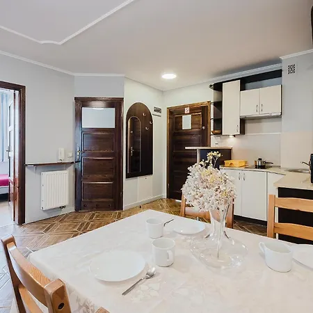 Apartman Pionow Rodzinne Urocza 10 *