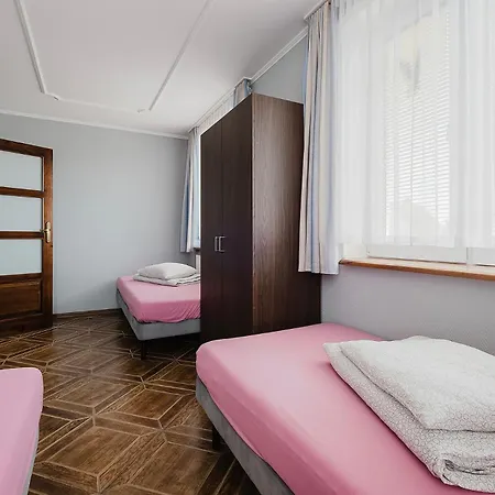 Pionow Rodzinne Urocza 10 Lägenhet *