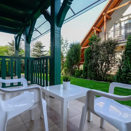 Pionow Rodzinne Urocza 10 Apartman *