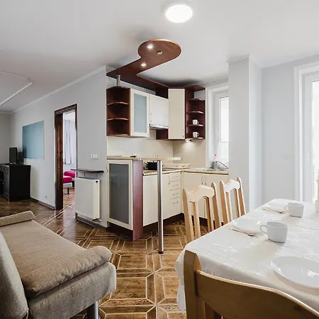 Pionow Rodzinne Urocza 10 Apartman *