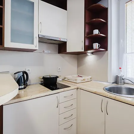 아파트 Pionow Rodzinne Urocza 10 *