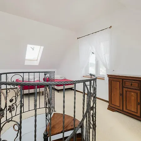 Pionow Rodzinne Urocza 10 Krynica Morska