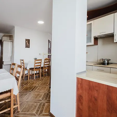 Pionow Rodzinne Urocza 10 Apartman *