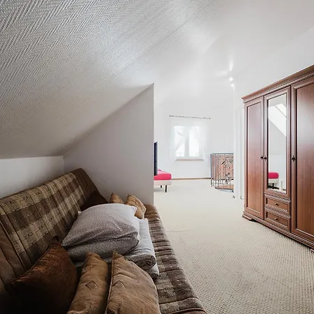 Pionow Rodzinne Urocza 10 Apartman
